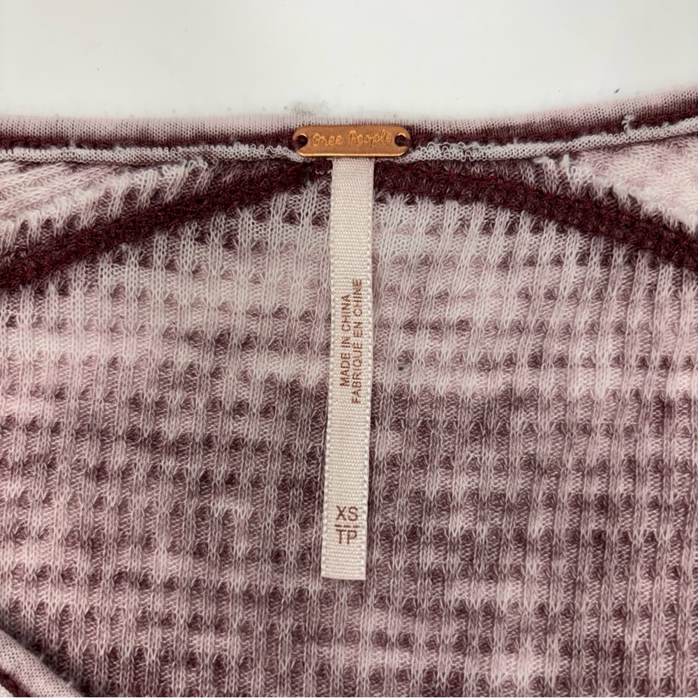 Free People Long Sleeve Shirt Distressed Burgundy V-Neck XS - Picture 9 of 10